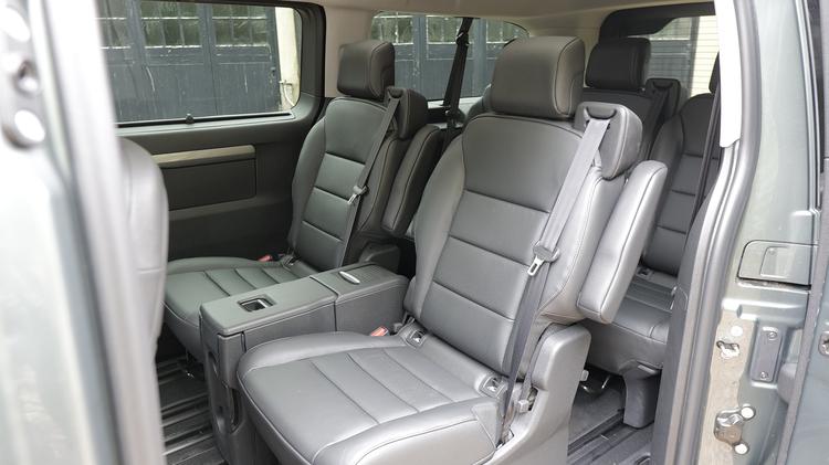 Vauxhall VIVARO LIFE ELECTRIC ESTATE 100kW Design XL 75kWh 5dr Auto
